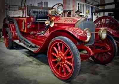 1916 DISNEYLAND FIRE ENGINE – American LaFrance